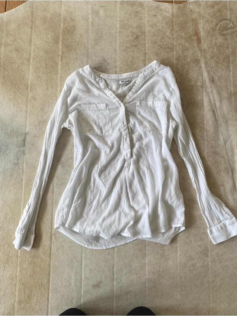 Old Navy White Long-Sleeve Henley Top Gauze pattern 100% cotton Medium